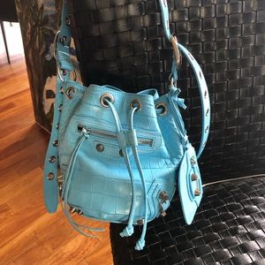 NWT Balenciaga Le Cargole XS Bucket Bag 🐬